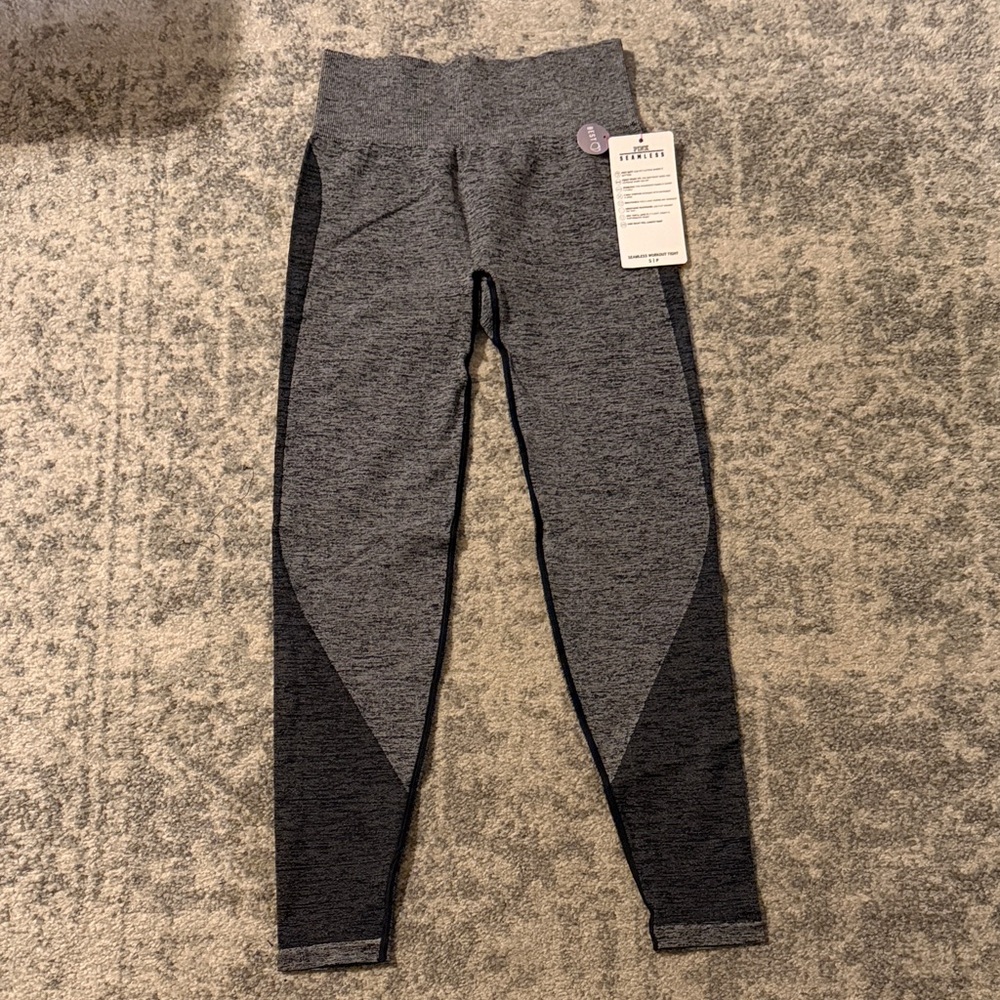 Victorias Secret Pink seamless workout tight. Size S